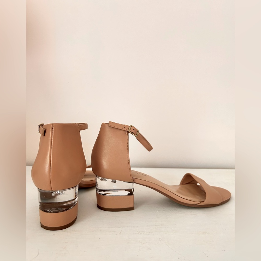 Bella Vita Nude Block Heel Size 10M